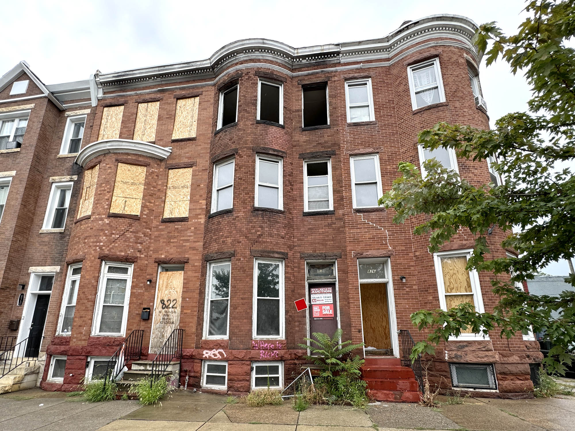 824 E. North Avenue