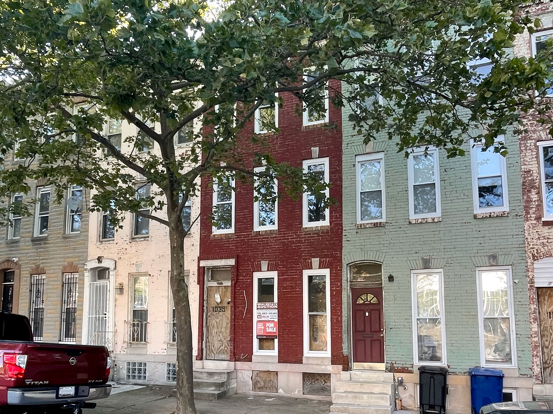 1039 N. Mount Street