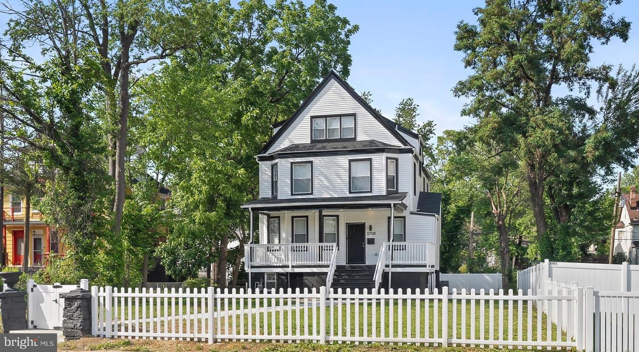 3708 Fairview Avenue
