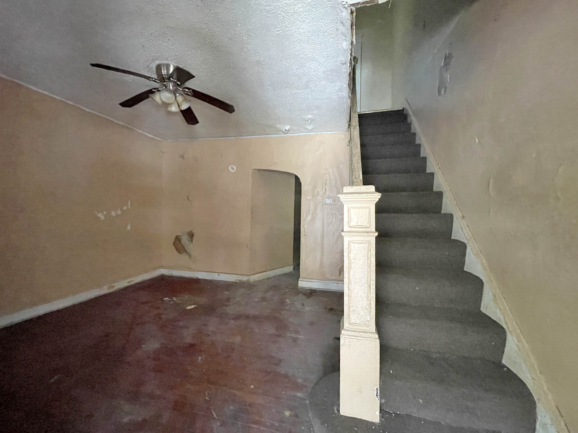 1233 N. POTOMAC STREET