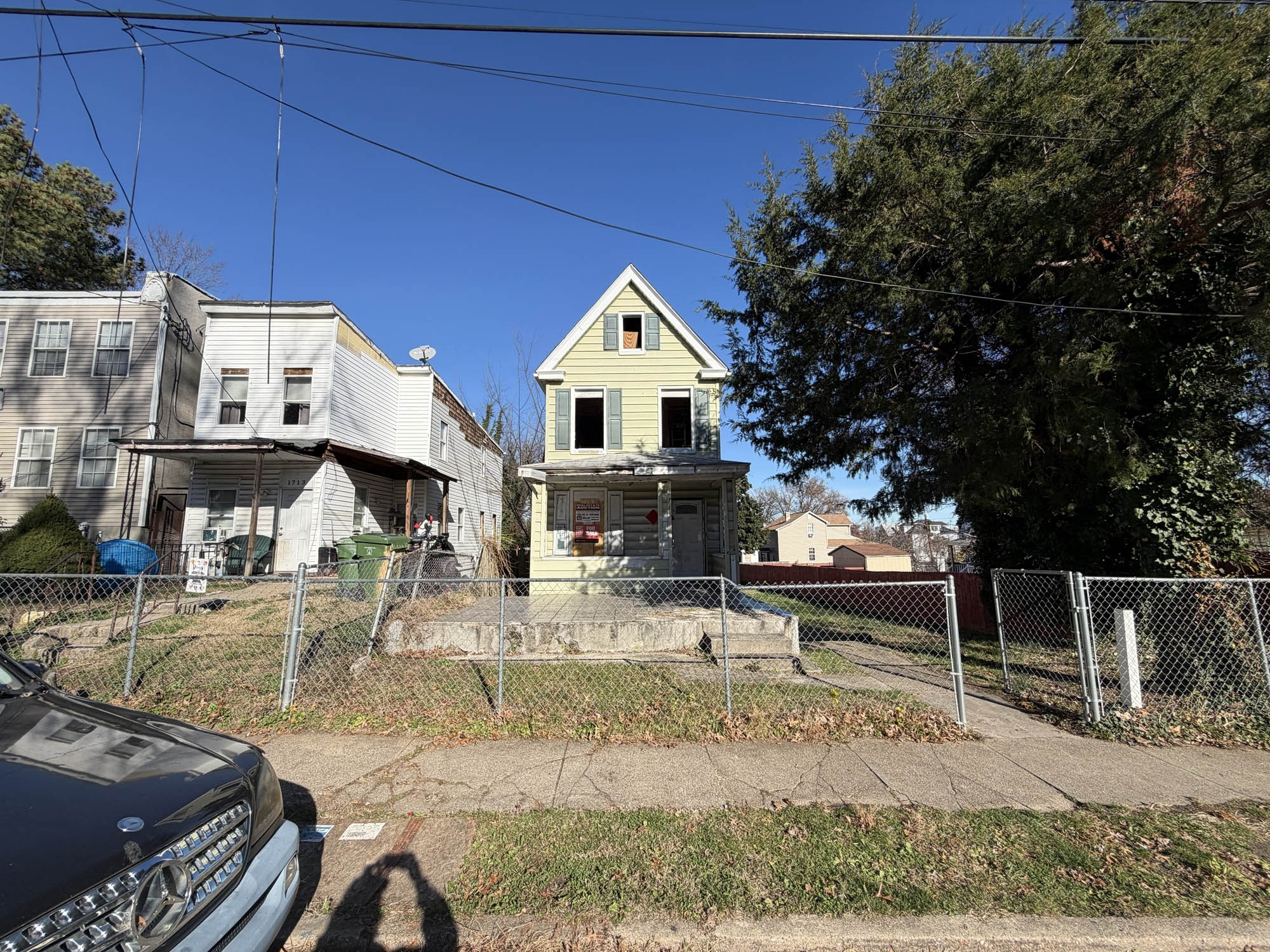 1715 Spence Street
