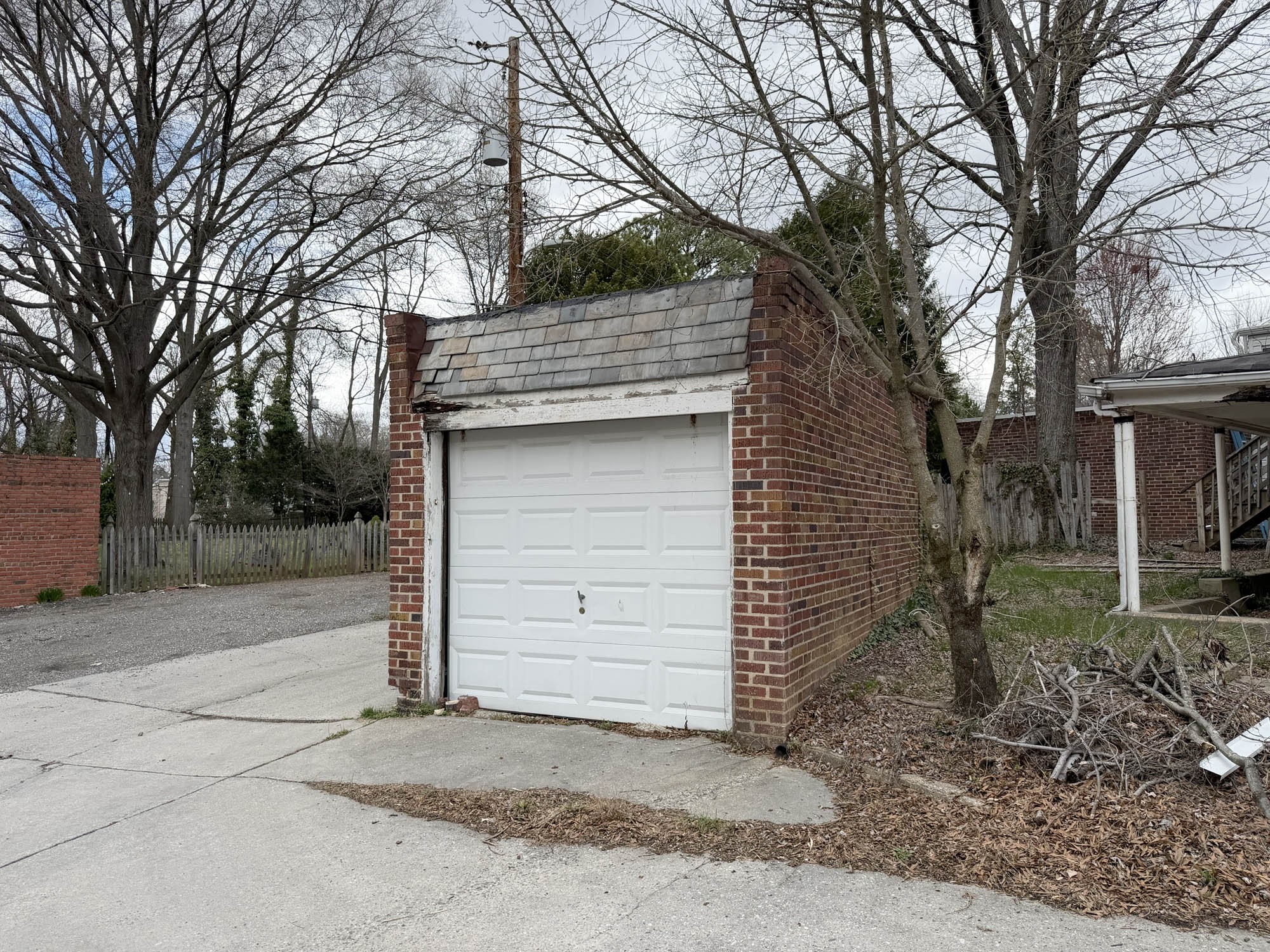 600 Highwood Drive