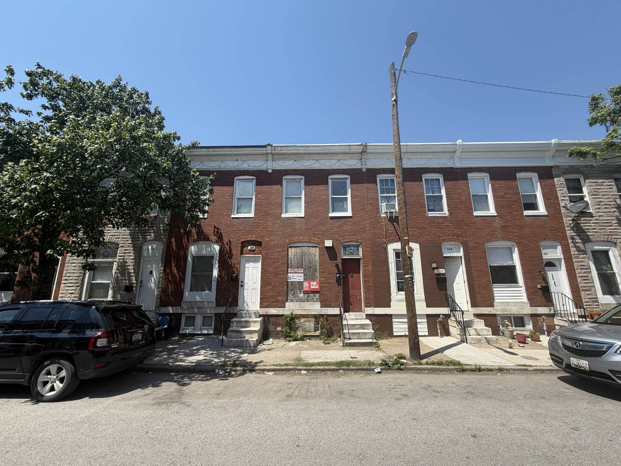 2425 E. Hoffman Street
