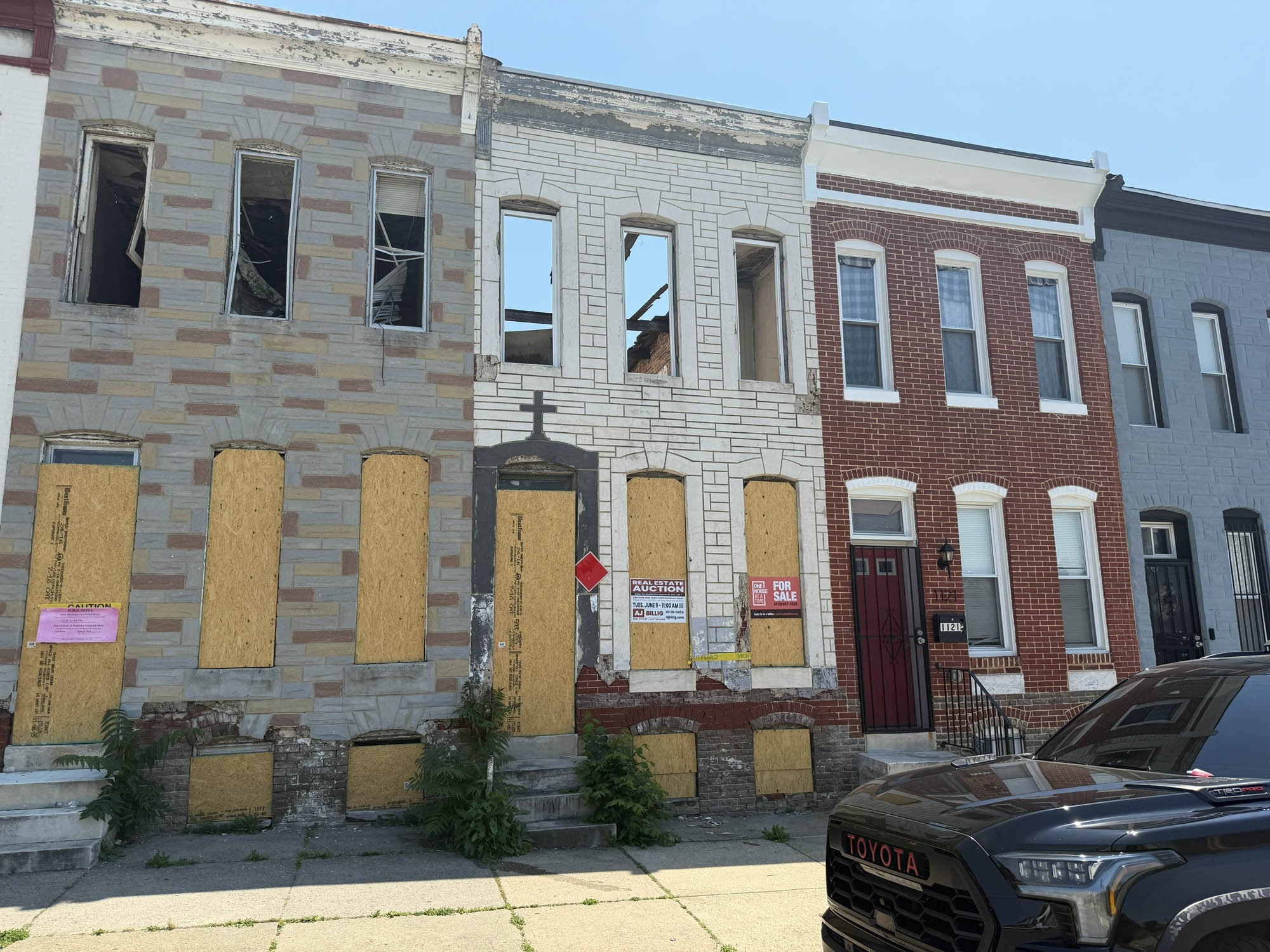 1123 N. Milton Avenue
